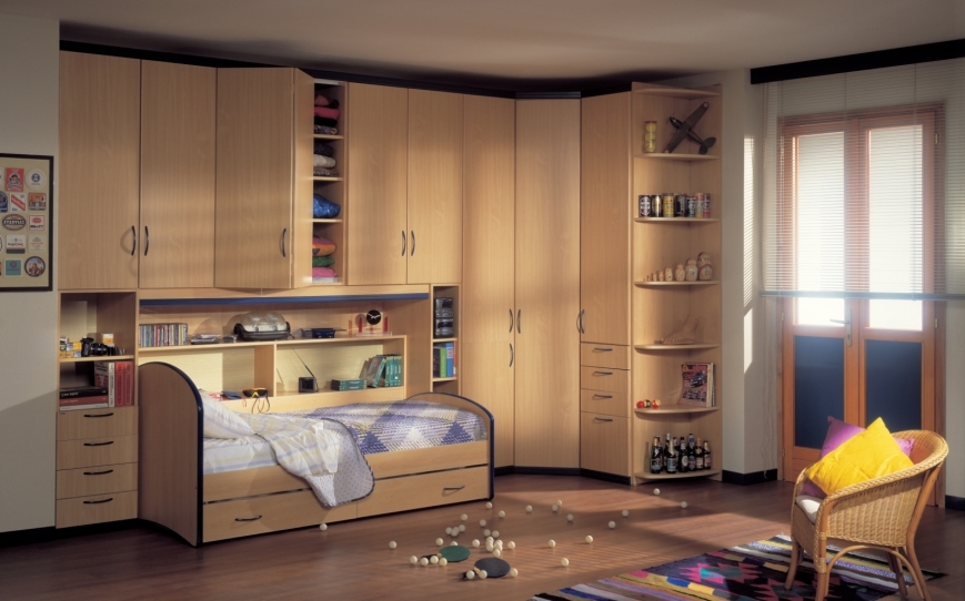 Cameretta a ponte di colore faggio e letto profilato antiurto blu ... Cameretta ponte 2 letti